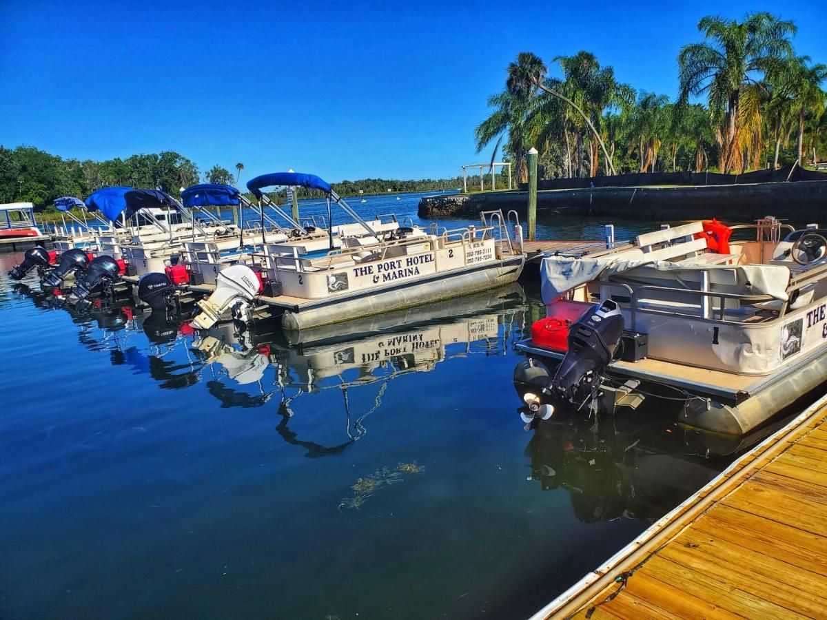 The Port Hotel And Marina Crystal River Bagian luar foto