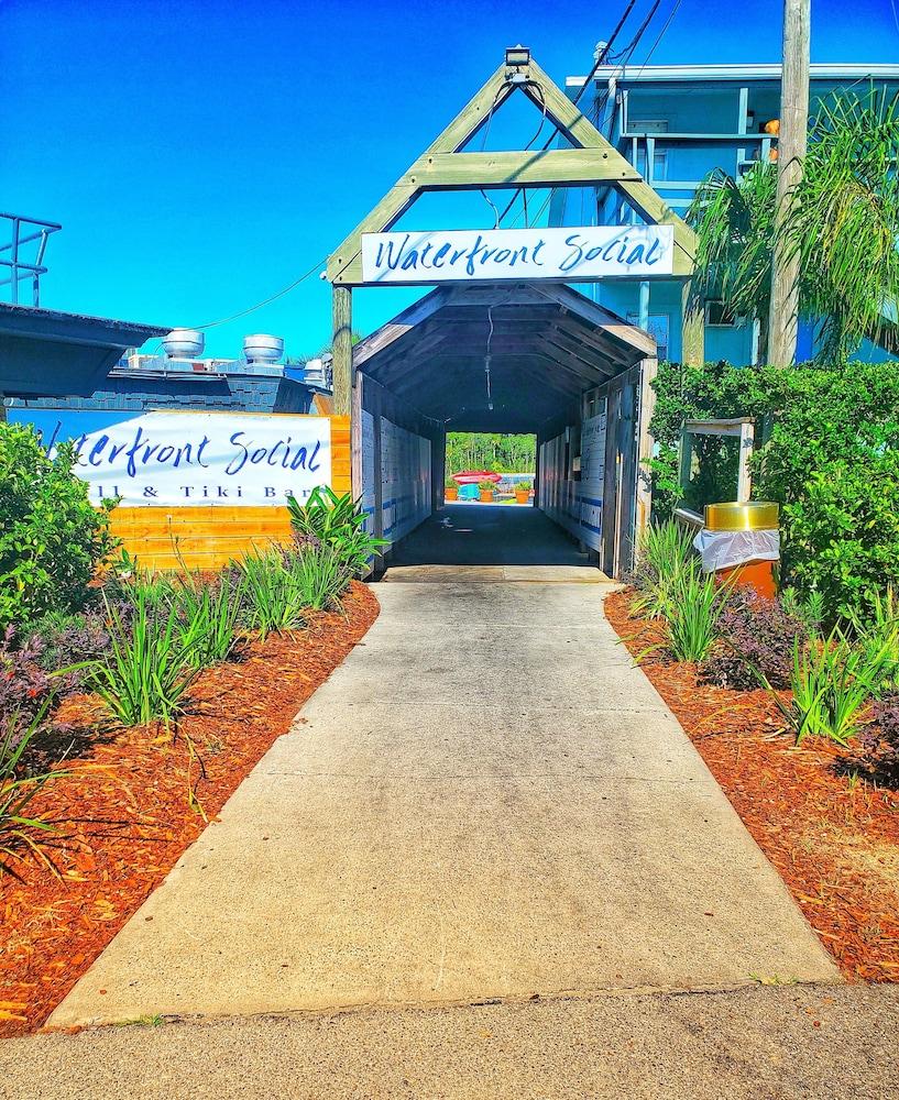 The Port Hotel And Marina Crystal River Bagian luar foto